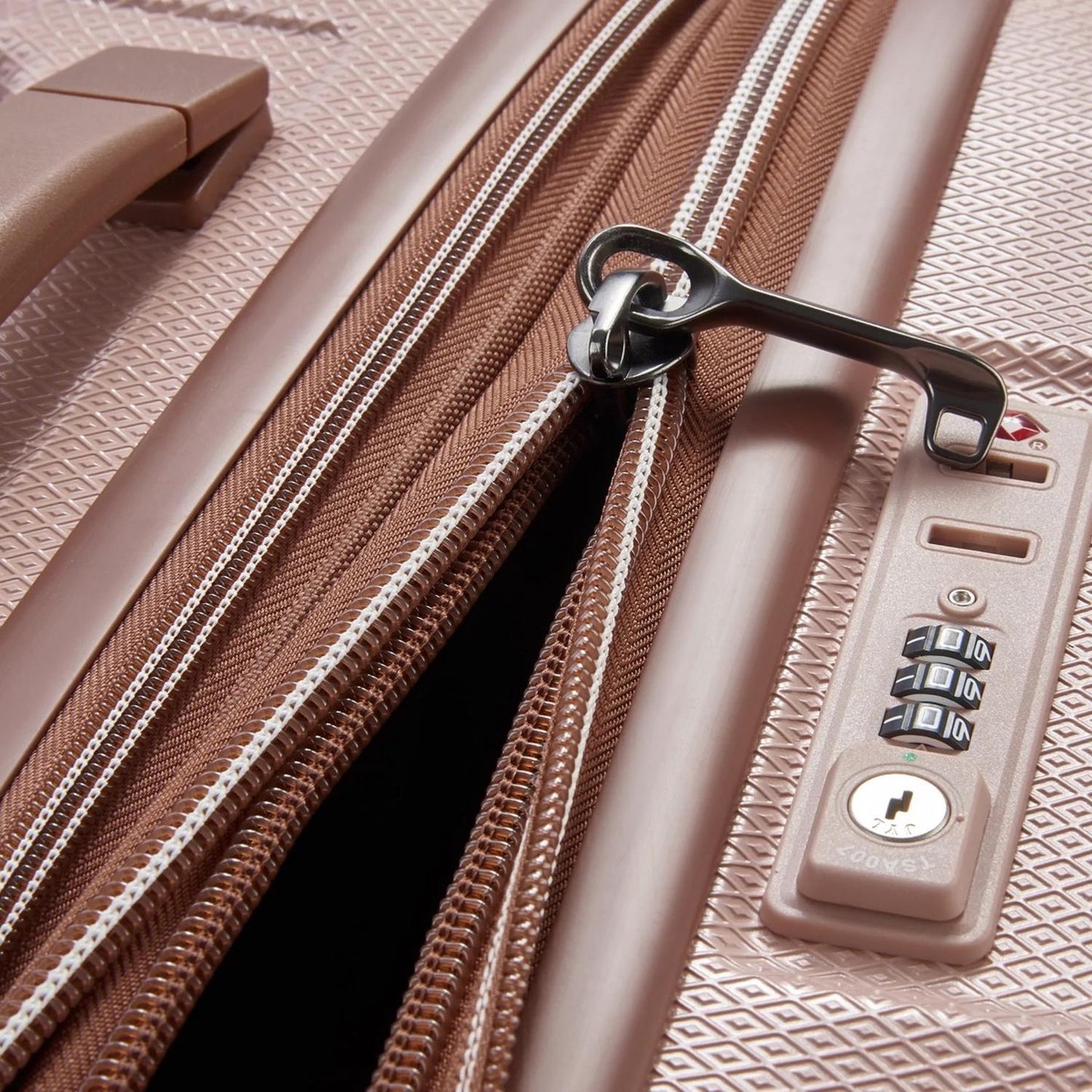 Maleta De Viaje Delsey Rígida 20'' ST Tropez, Cabina, Rosa
