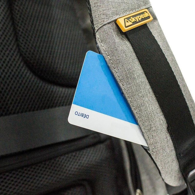 Mochila Backpack Skypeak Antirrobo de 15,6" con funda repelente al agua y puerto USB SHIELD-115BK